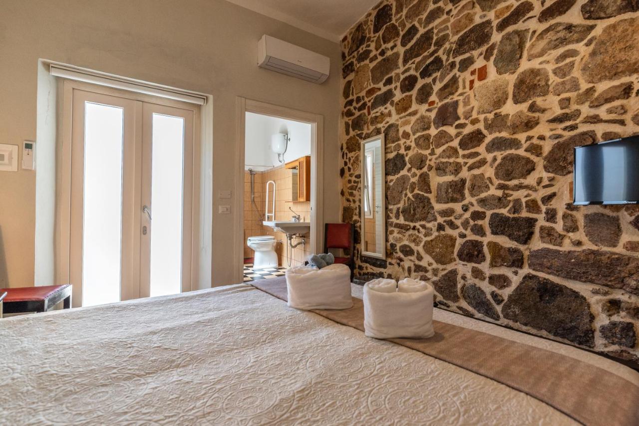 Bed and Breakfast Domo Sa Barra Сант-Антиоко Экстерьер фото