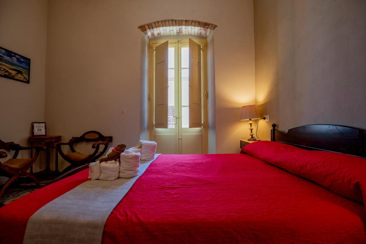 Bed and Breakfast Domo Sa Barra Сант-Антиоко Экстерьер фото