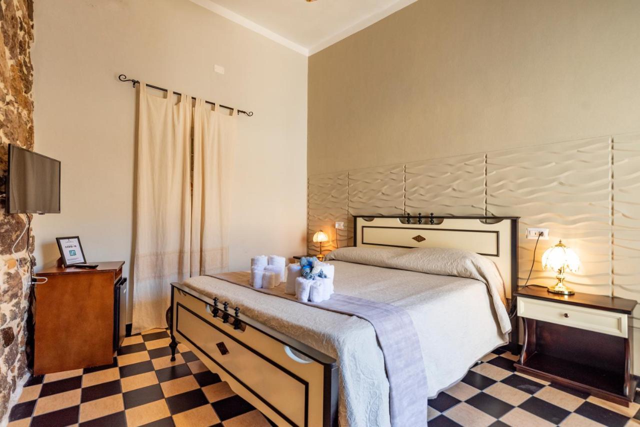 Bed and Breakfast Domo Sa Barra Сант-Антиоко Экстерьер фото