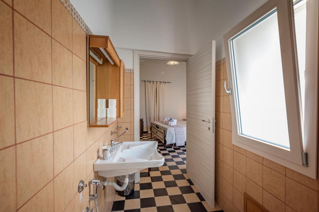 Bed and Breakfast Domo Sa Barra Сант-Антиоко Экстерьер фото